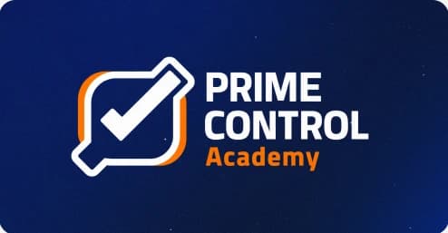 Logotipo da Prime Control Academy sobre fundo azul